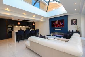 Photo 16- click for photo gallery